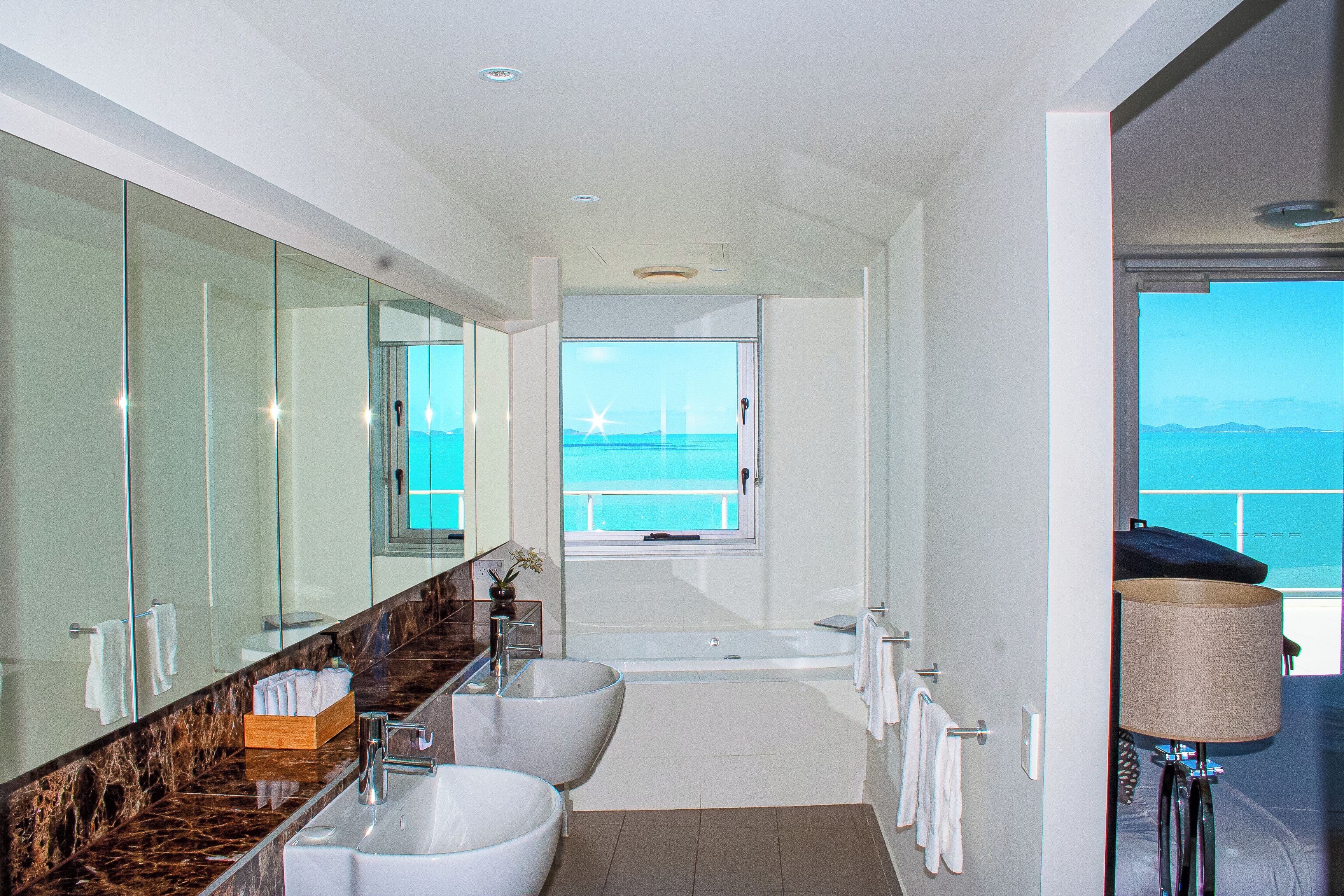 3 bedroom penthouse apartment | bathroom | combined shower/bathtub, free toiletries, hair dryer, towels