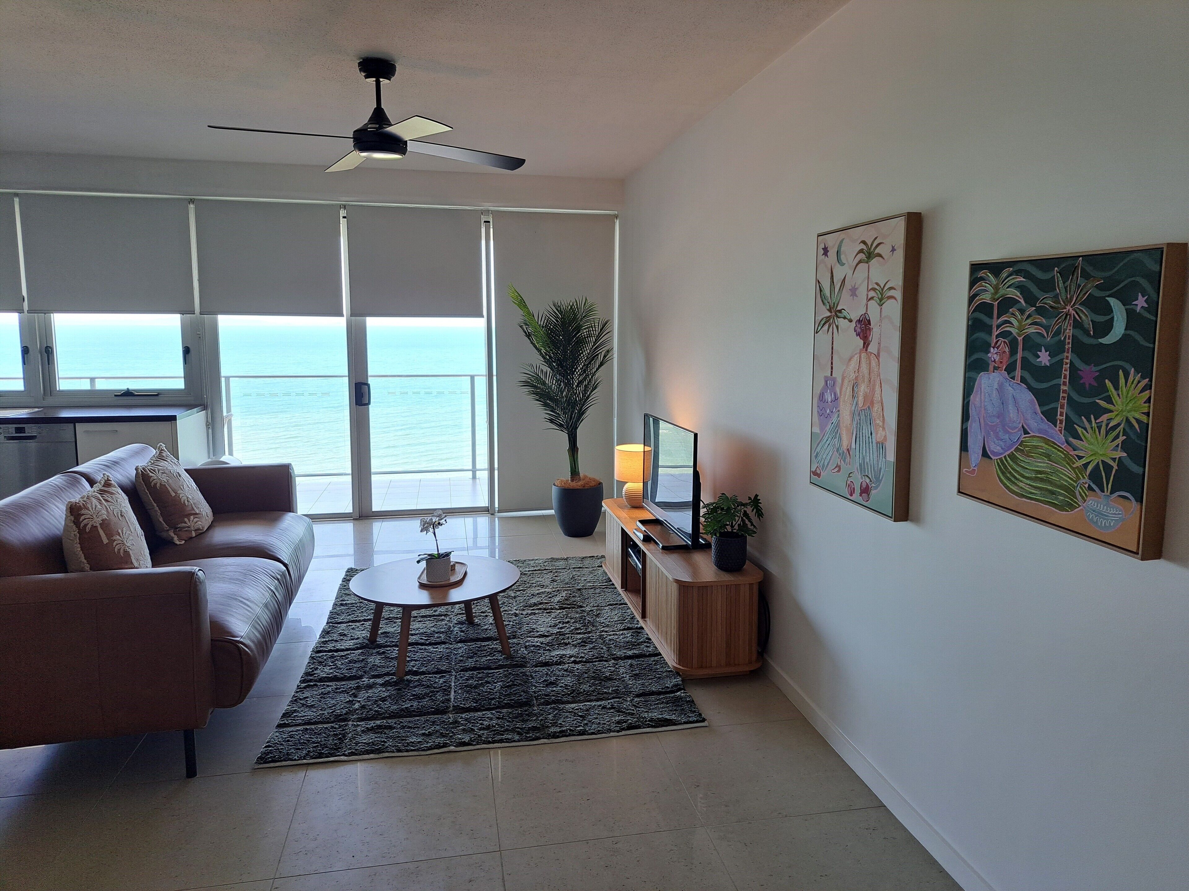 1 bedroom apartment ocean front | living area | flat-screen tv