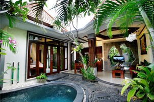 Kolam renang outdoor