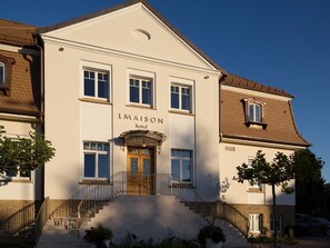 Front of property - LA Maison Hotel (Saarlouis)