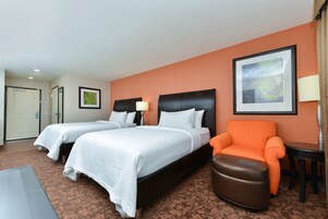 Cortinas blackout, tabla de planchar con plancha y cunas gratuitas 