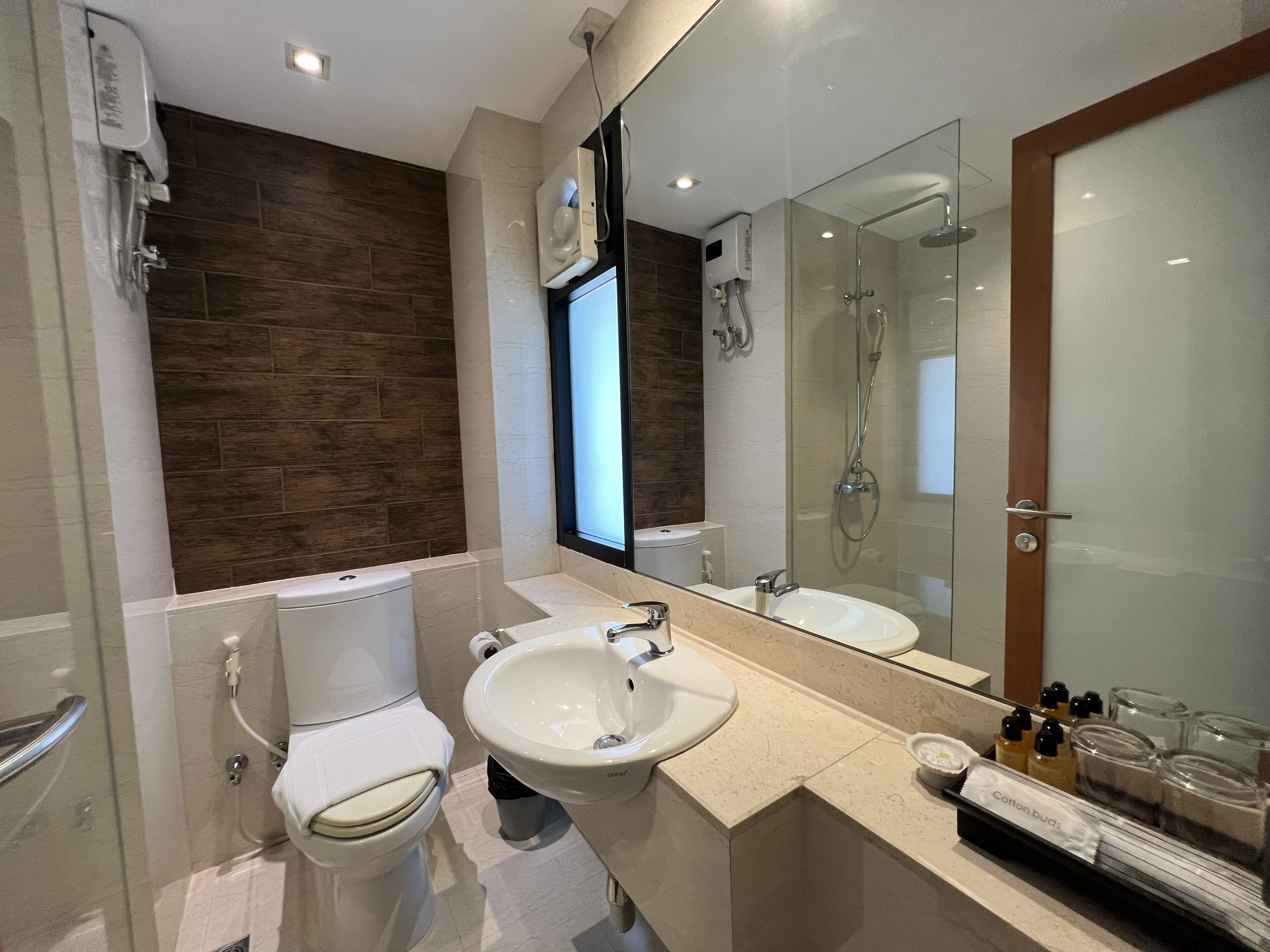 exclusive room, 1 bedroom | bathroom | shower, rainfall showerhead, hair dryer, towels