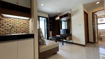 Kamar Premier, 1 kamar tidur | Area keluarga | Televisi 16-inci dengan saluran TV satelit