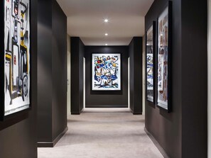 Exterior - The Larwill Studio Melbourne - Art Series (Parkville)