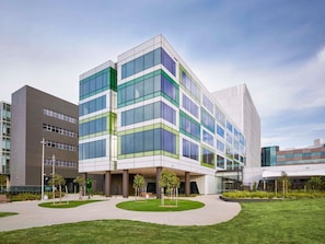 Exterior - The Larwill Studio Melbourne - Art Series (Parkville)