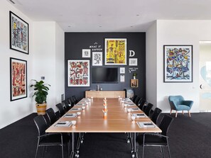 Exterior - The Larwill Studio Melbourne - Art Series (Parkville)