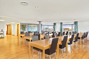 Daily continental breakfast (EUR 15 per person)