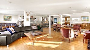 Bar lounge