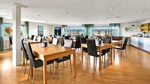 Petit déjeuner continental servi tous les jours en supplément