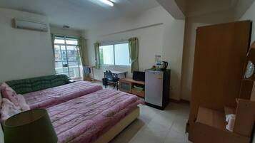 Blackout curtains, soundproofing, free WiFi, bed sheets