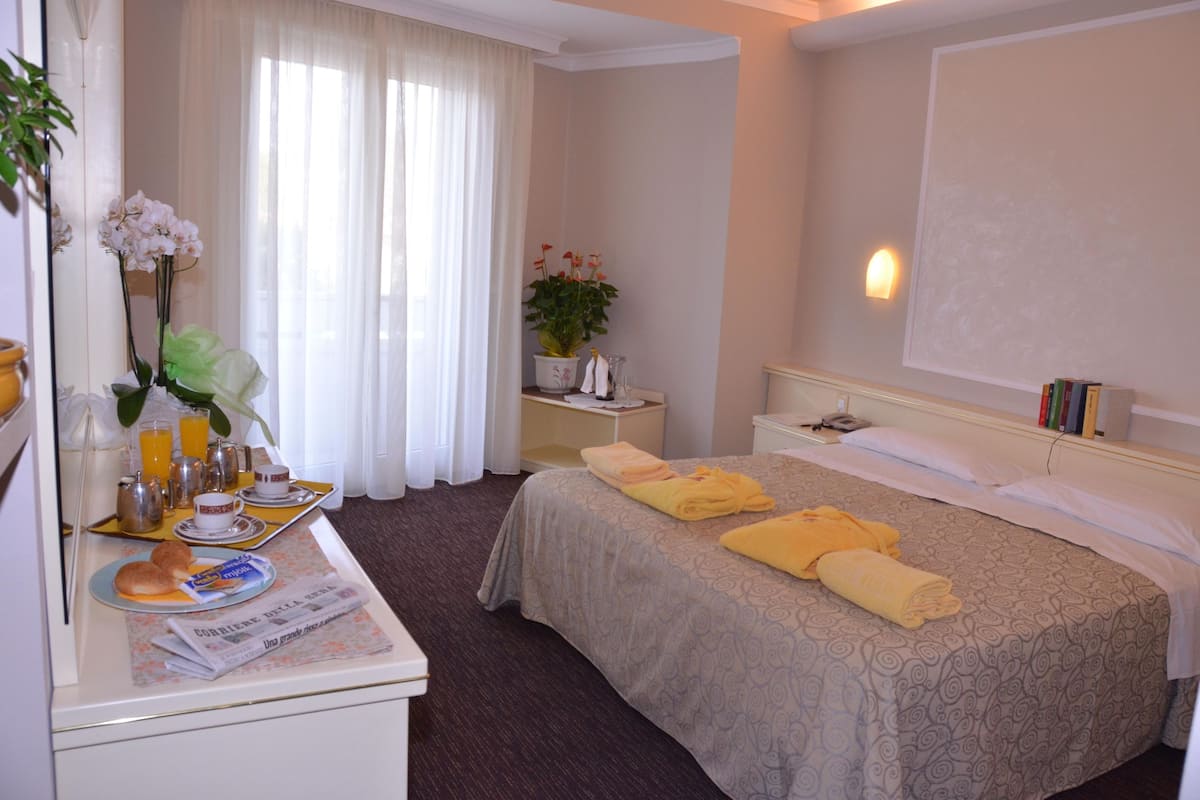 In-room safe, desk, free cots/infant beds, free WiFi