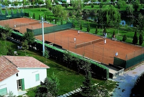 Gelanggang tenis