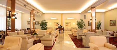 Sittområde i lobbyn