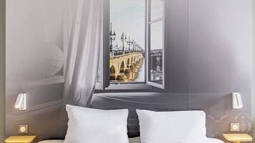 Desk, free WiFi, bed sheets