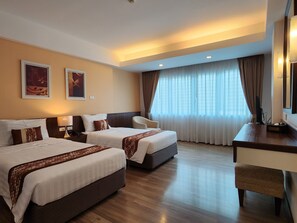 Superior Twin Room | In-room safe, desk, free WiFi - Avion Hotel (Bangkok)