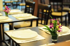 Restaurant - Avion Hotel (Bangkok)