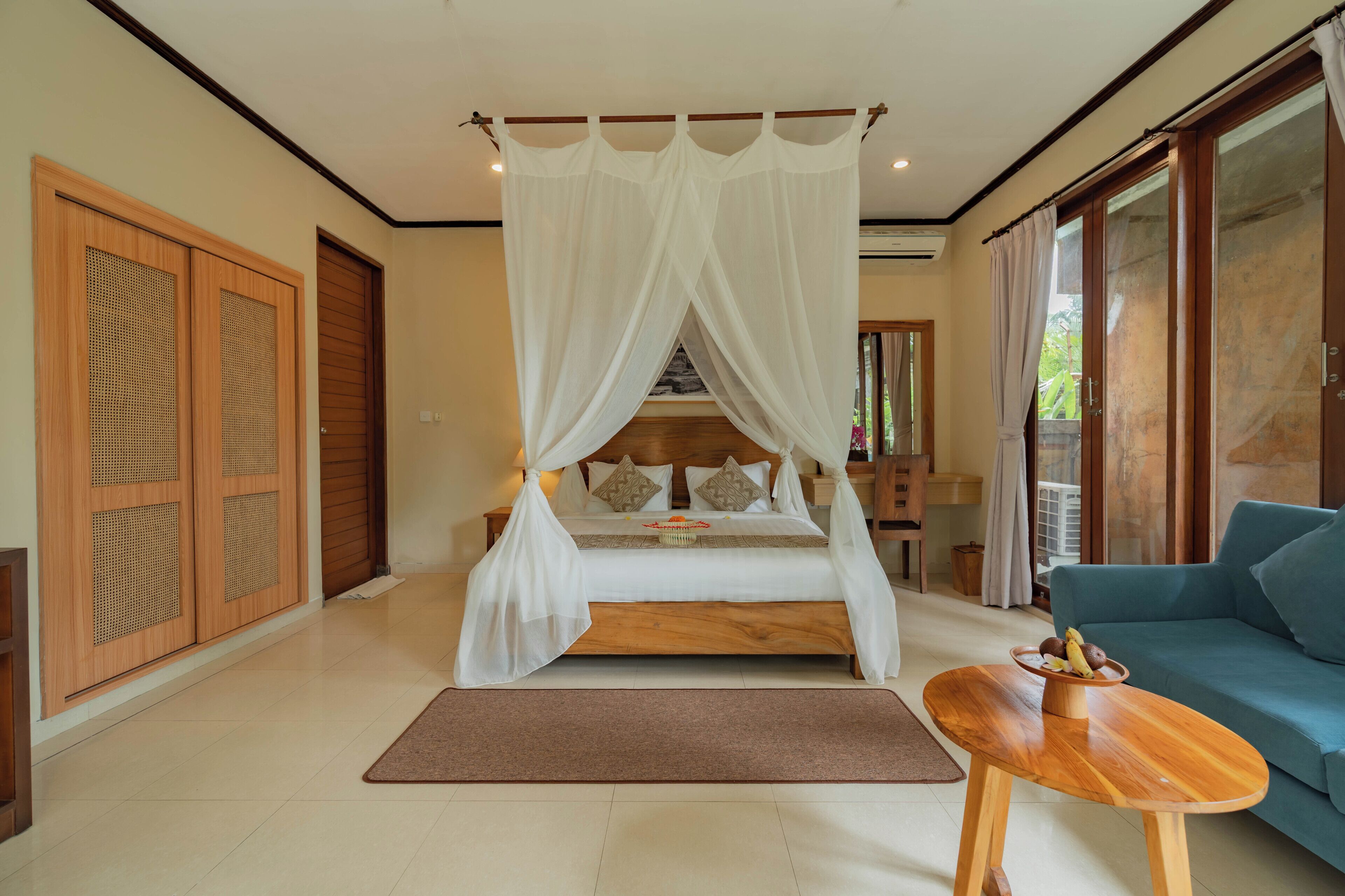 Villa, 2 Schlafzimmer, eigener Pool | Zimmersafe, Schreibtisch, Verdunkelungsvorhänge, Bügeleisen/Bügelbrett