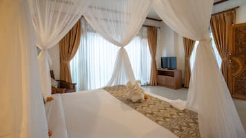 In-room safe, desk, blackout curtains, iron/ironing board