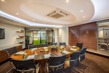 Meeting facility. City Lodge Hotel Lynnwood