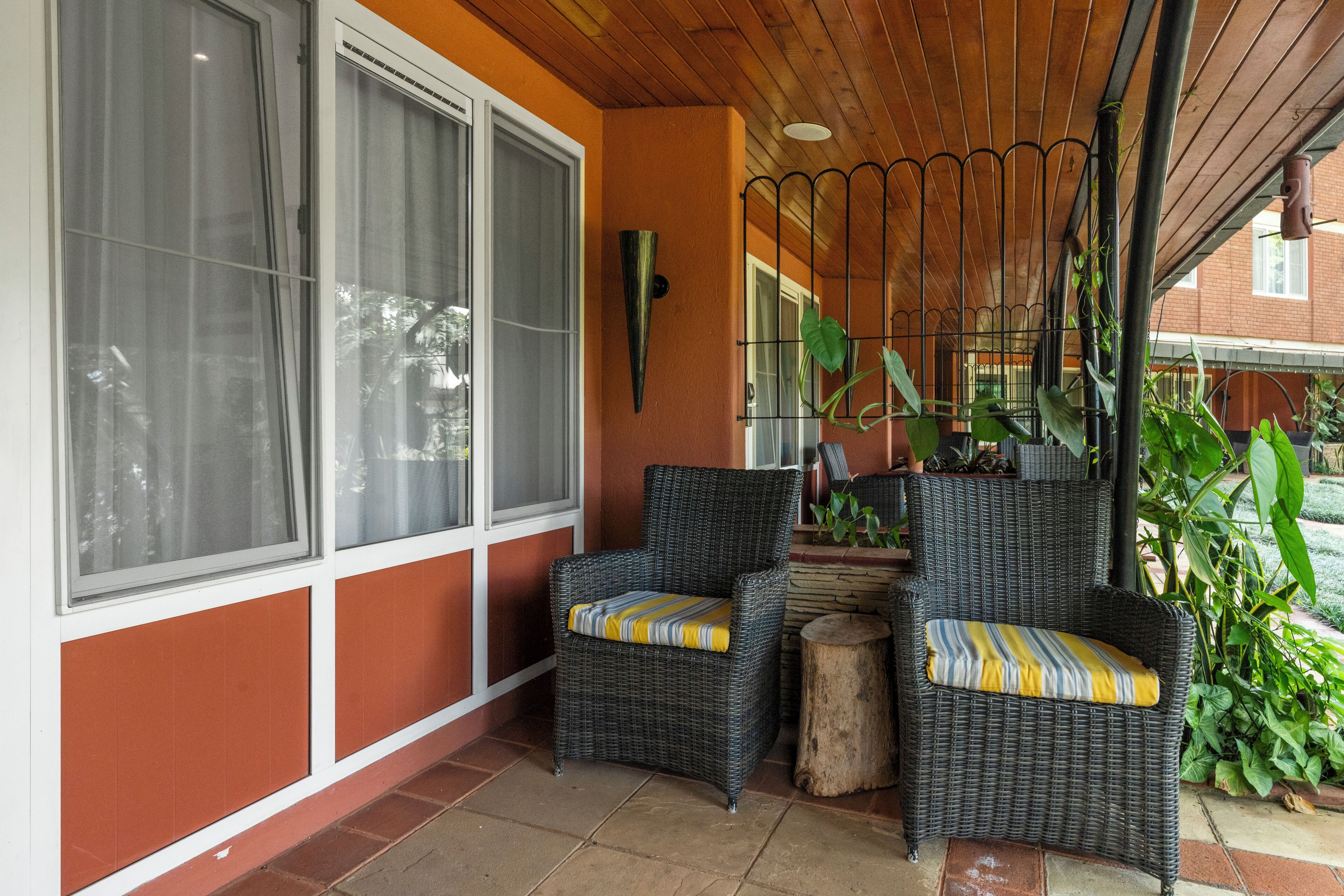 Zimmer, 1 King-Bett, Terrasse (Walk-in Shower) | Terrasse/Patio