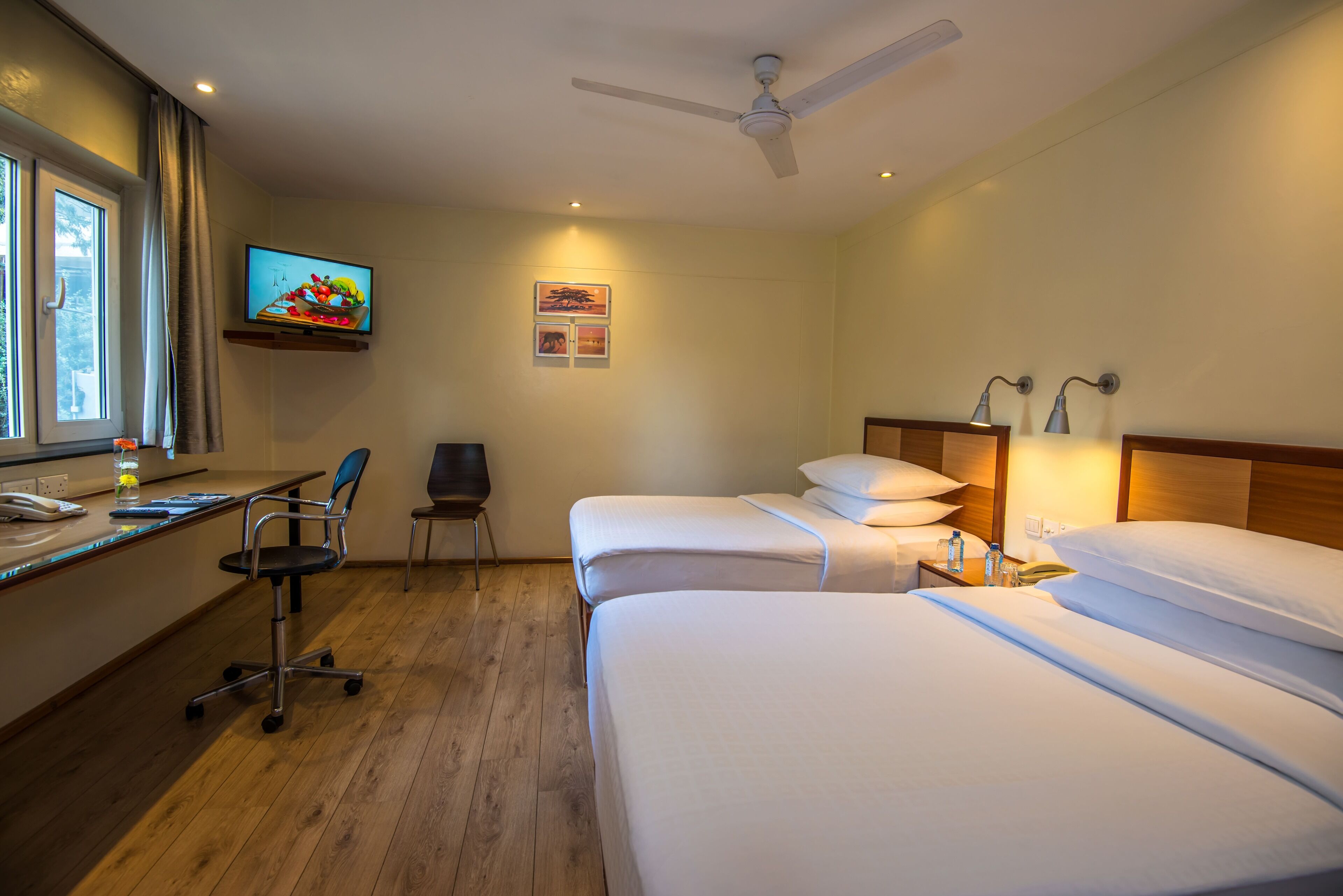 standard room, 2 single beds, non smoking | 1 bedroom, in-room safe, desk, free wifi