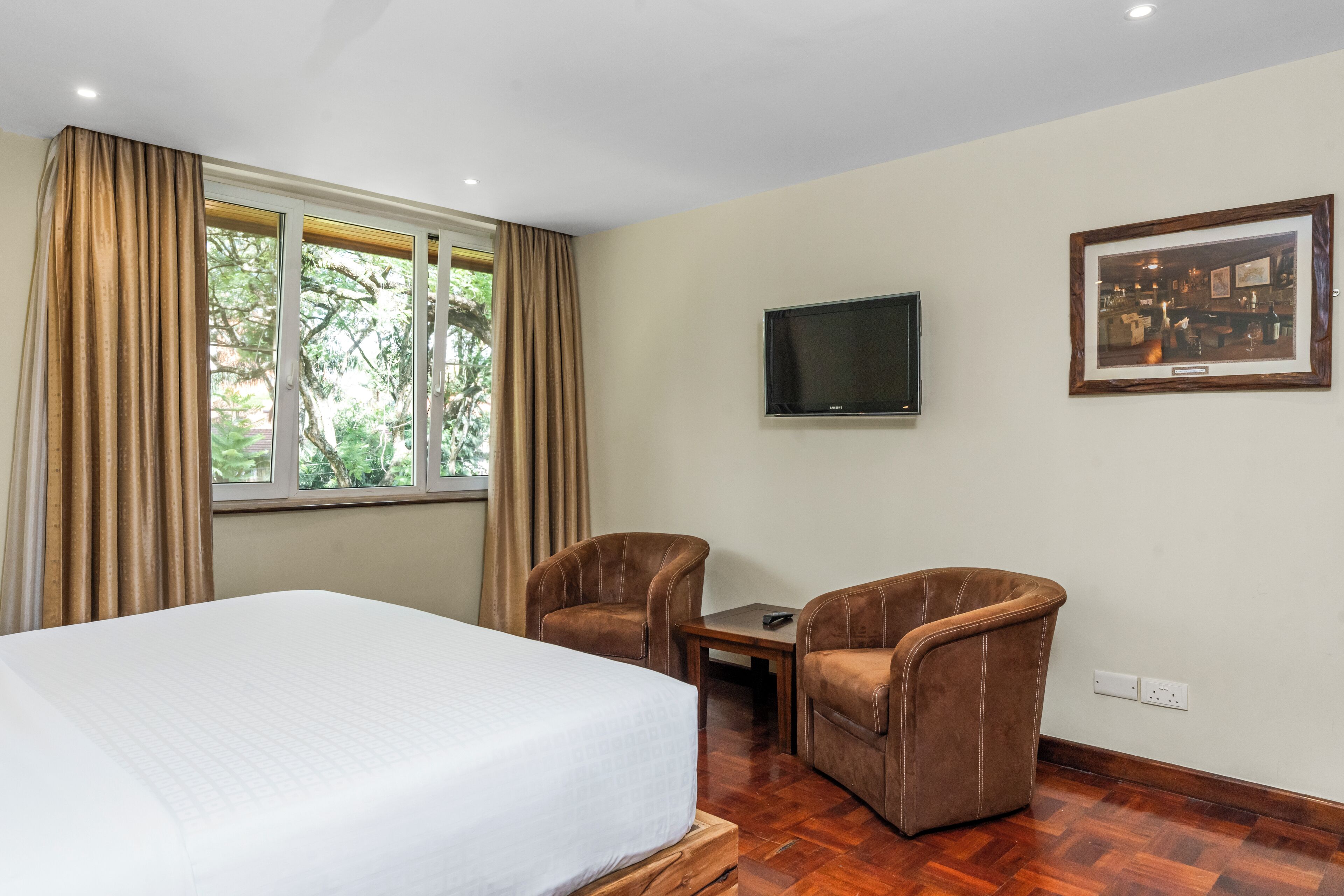 Suite, 1 King Bed, Kitchenette (View)