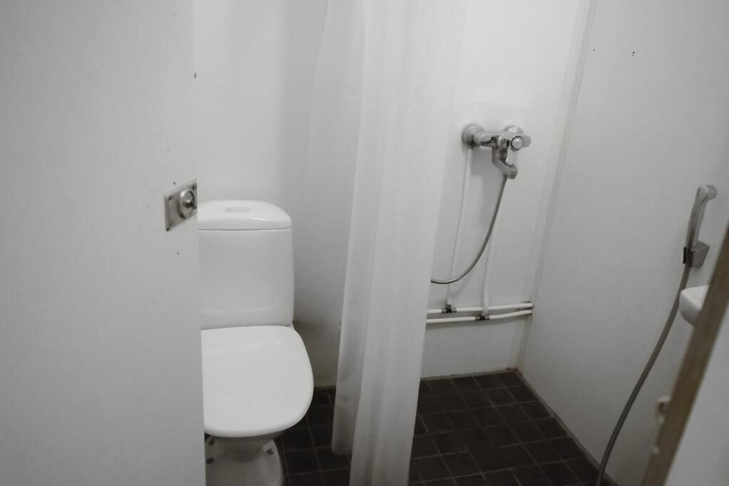 free toiletries, hair dryer