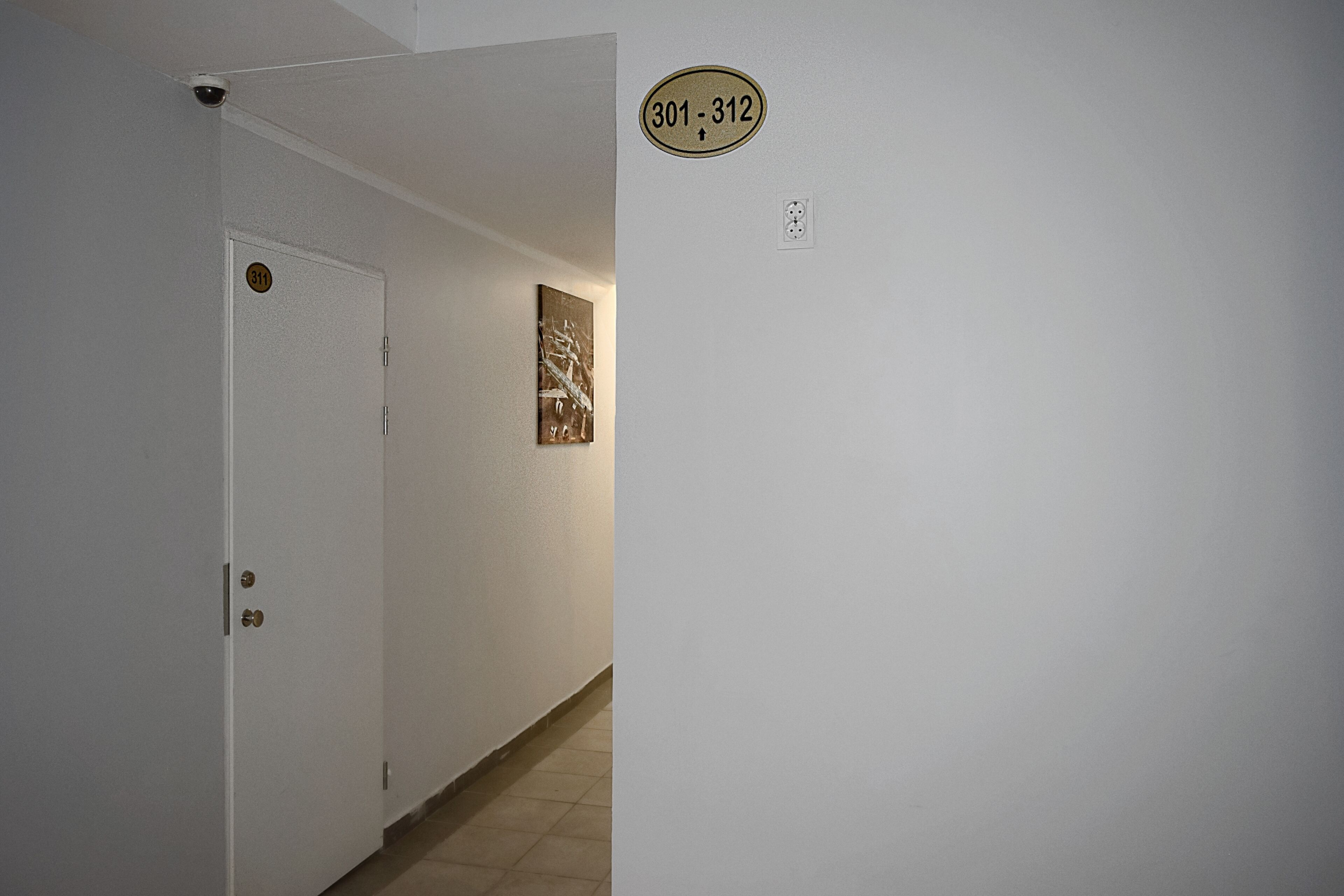 desk, laptop workspace, free wifi, bed sheets