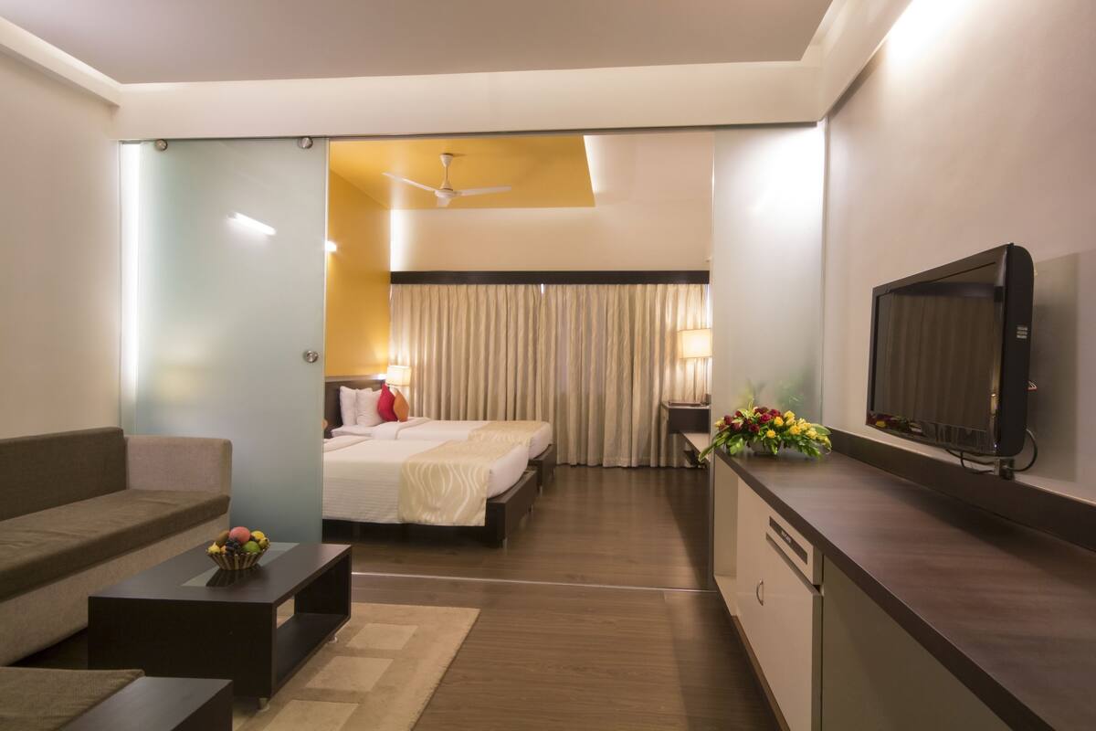 deluxe suite | premium bedding, in-room safe, individually decorated