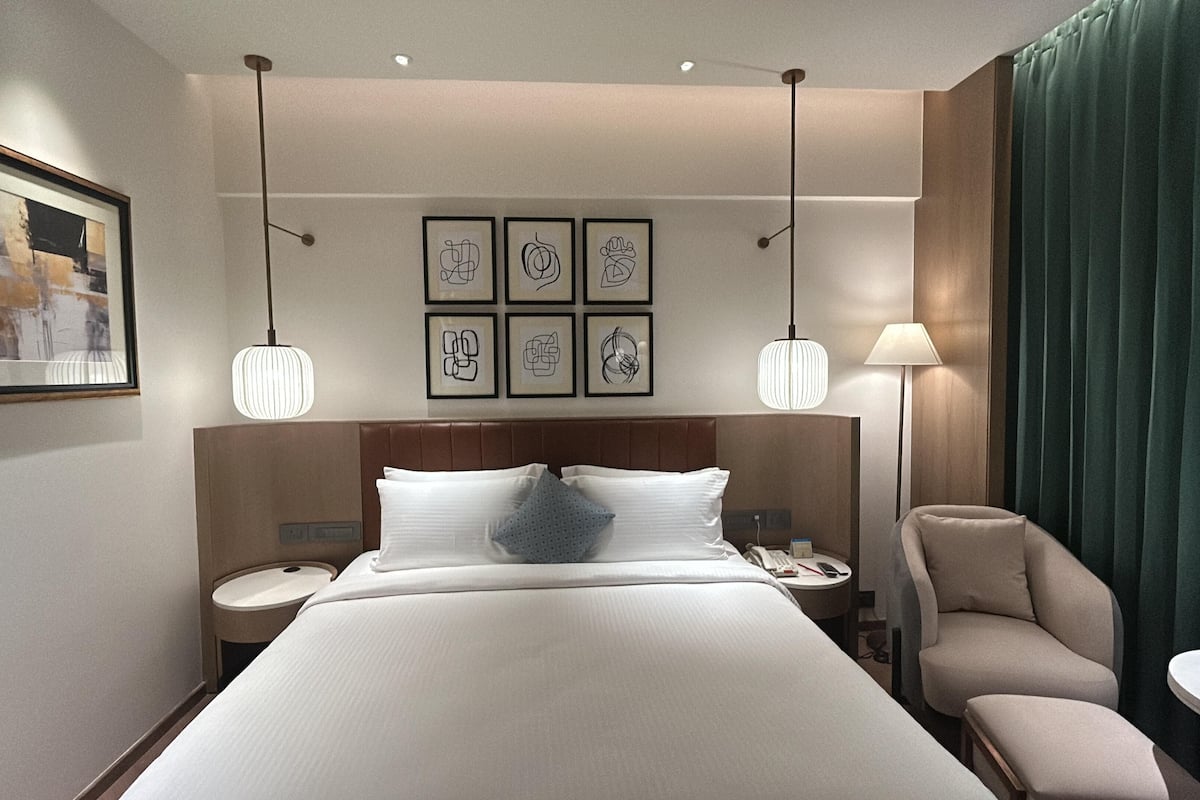 deluxe room, 1 bedroom | premium bedding, in-room safe, individually decorated