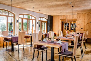 2 restaurants, breakfast, lunch, dinner served; local cuisine