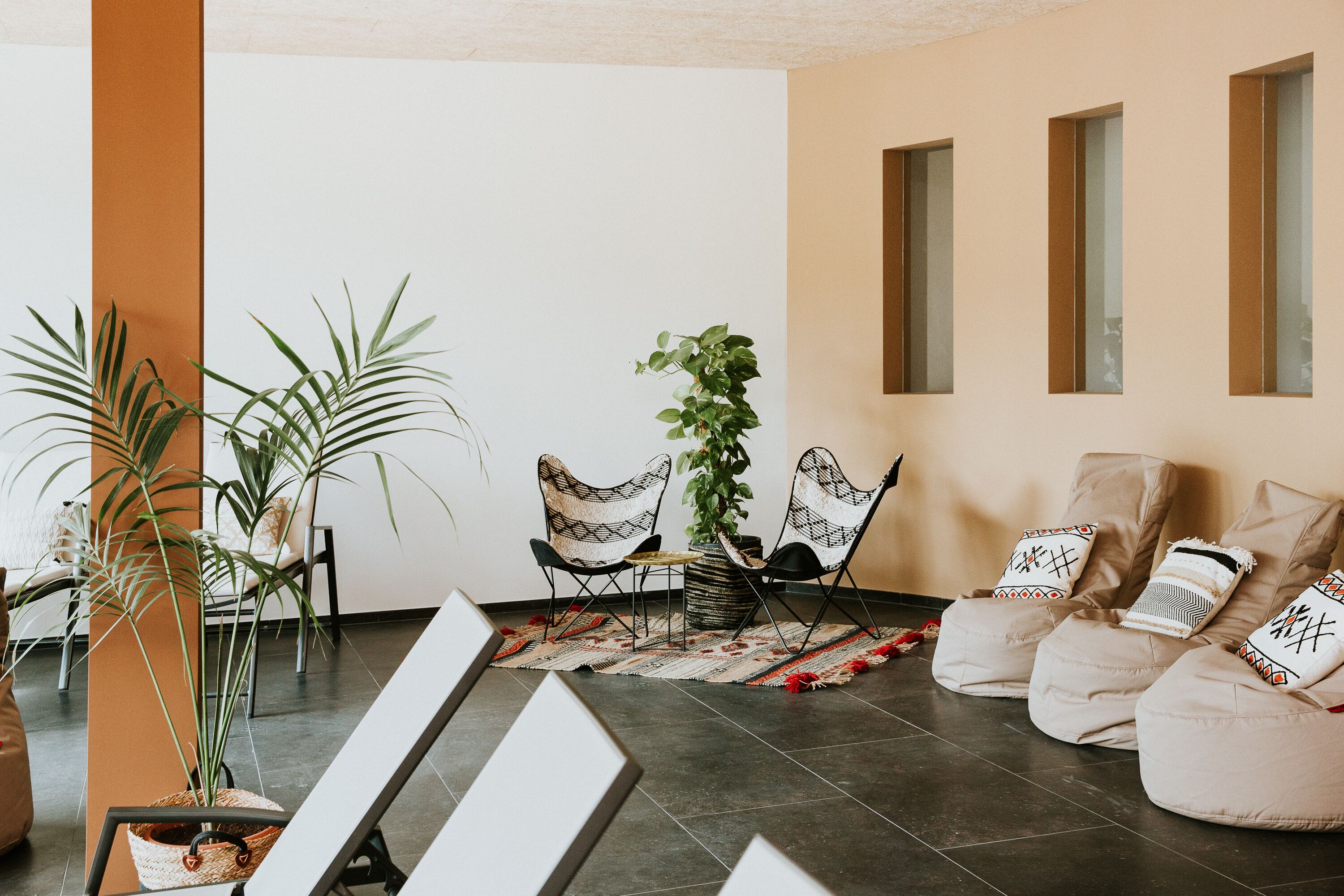 sauna, steam room, body treatments, hot stone massages, sports massages