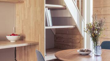 Apartment, 2 Bedrooms | Private kitchen | Fridge, microwave, oven, stovetop