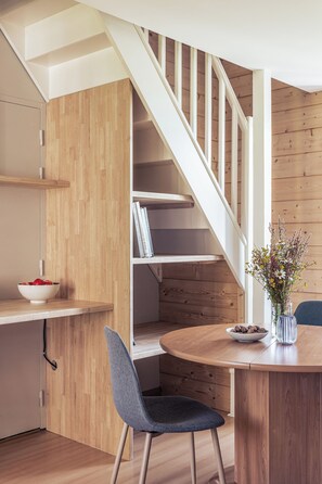 Apartment, 2 Bedrooms | Private kitchen