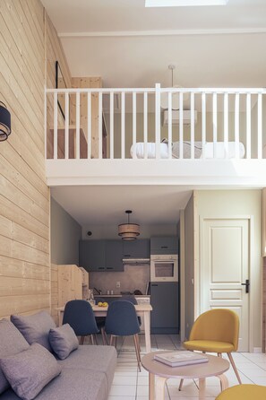 Apartment | Hochwertige Bettwaren, Select-Comfort-Betten, individuell dekoriert