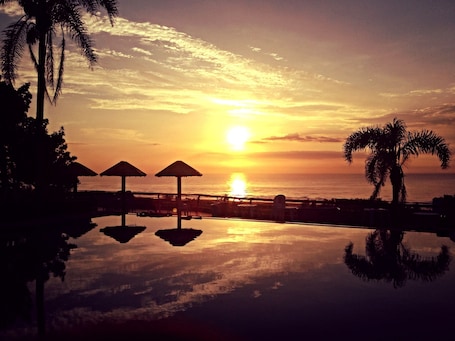 Free daily buffet breakfast . Hotel Morro dos Conventos