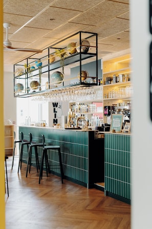 Bar (on property) - PlanB Hotel - Living Saint Gervais (Saint-Gervais-les-Bains)