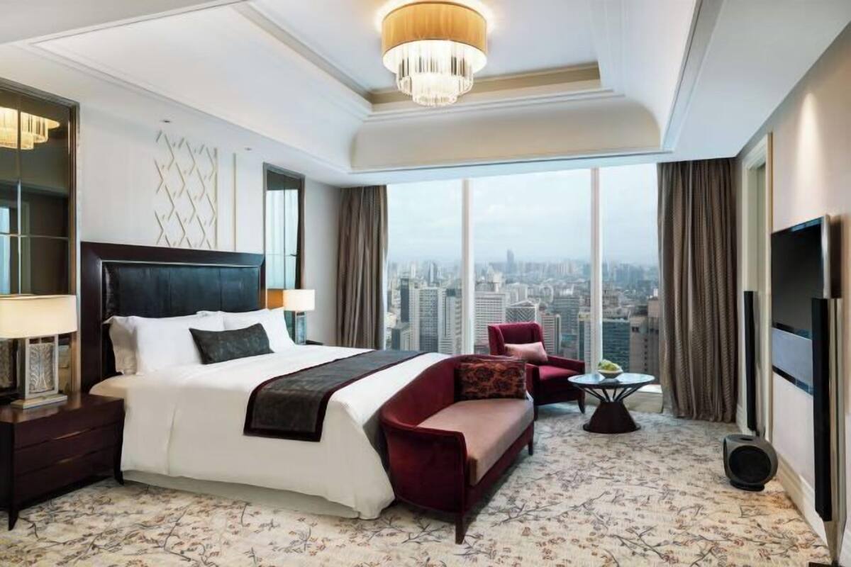 Premium bedding, down duvets, pillow-top beds, free minibar items
