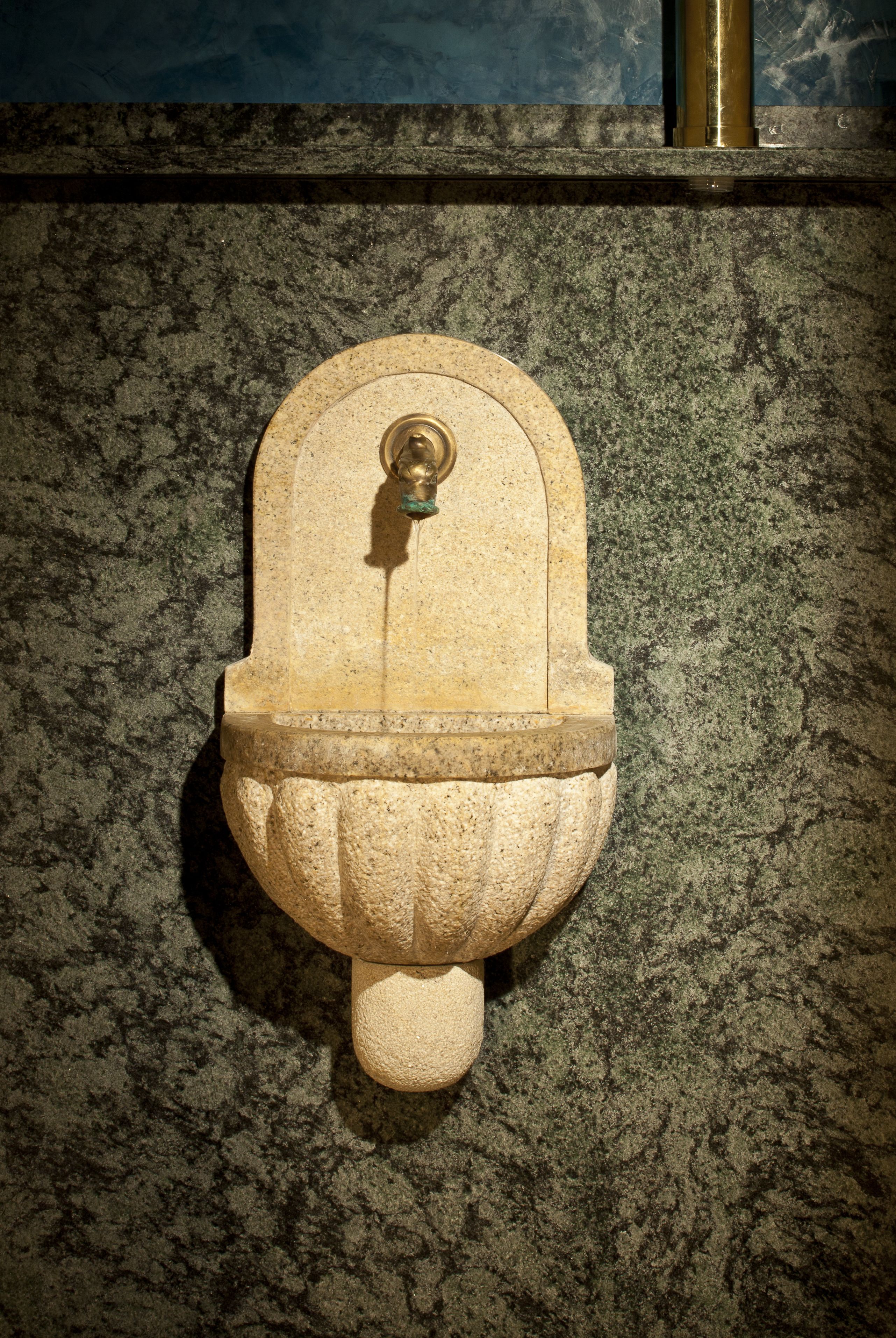 hot tub, hot springs/mineral springs, body treatments, hydrotherapy