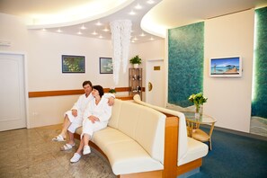 热水浴缸、温泉/矿泉、身体护理、水疗法、热石按摩、面部护理