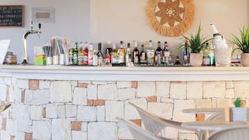 Poolside bar