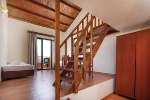 One Bedroom Apartment Split Level with Mountain View | Desk, soundproofing, iron/ironing board, bed sheets