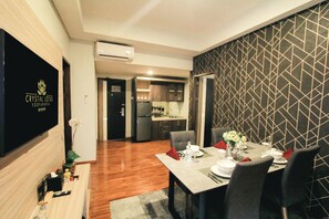 Premium Suite, 2 Bedrooms | In-room dining