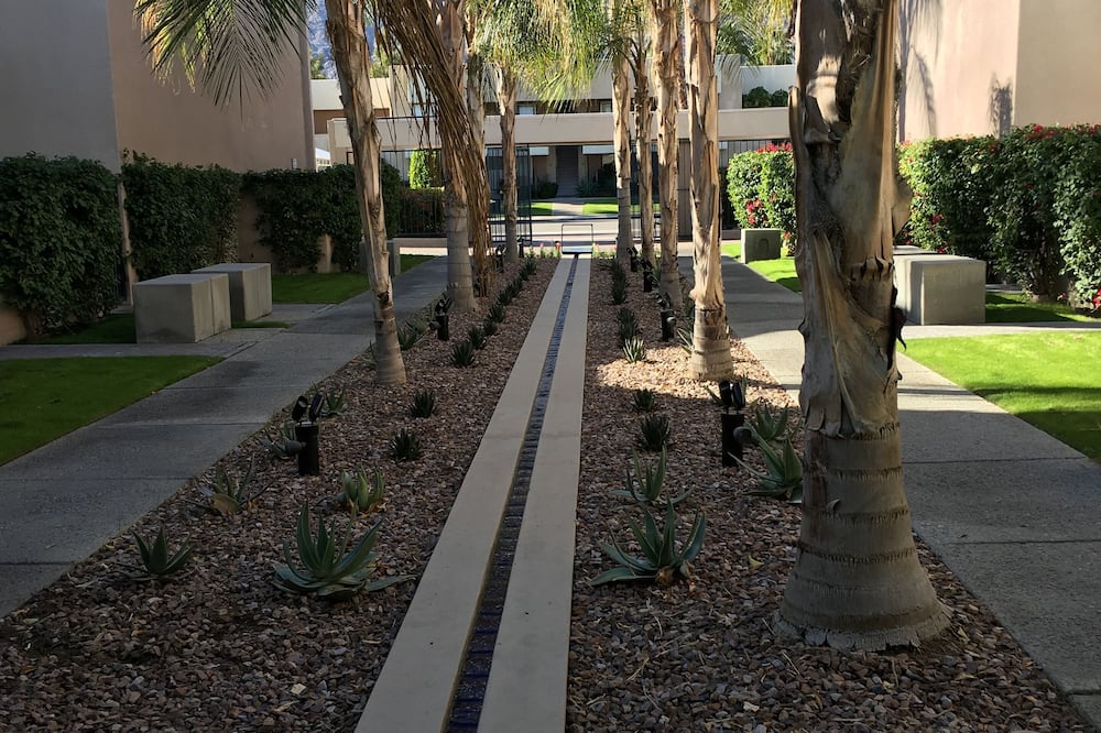 GetAways at Vista Mirage