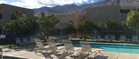 2 outdoor pools