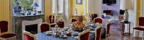 Free breakfast - Le Château des Forges (Angers)
