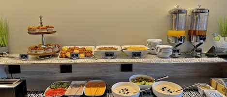 Petit déjeuner continental servi tous les jours en supplément