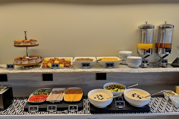 Daily continental breakfast for a fee