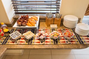 Buffet - Road Lodge Port Elizabeth Airport (Gqeberha (Port Elizabeth))