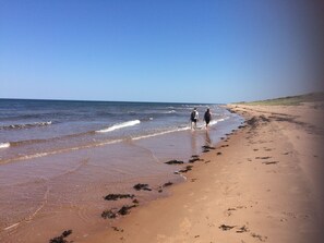 Beach nearby - Sundance Cottages (Cavendish)